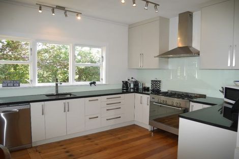 Photo of property in 106 The Parade, Paekakariki, 5034