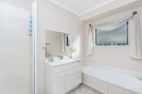 Photo of property in 25 Northmeadow Drive, Rototuna, Hamilton, 3210