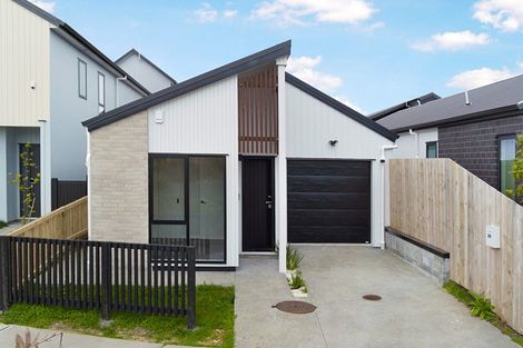Photo of property in 38 Papai Lane, Massey, Auckland, 0614