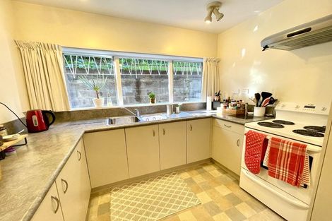 Photo of property in 3/88 Lake Road, Northcote, Auckland, 0627
