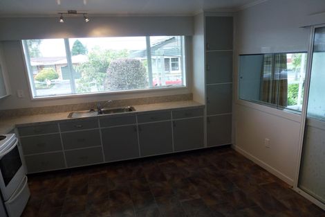 Photo of property in 21 Mudgway Place, Awapuni, Palmerston North, 4412