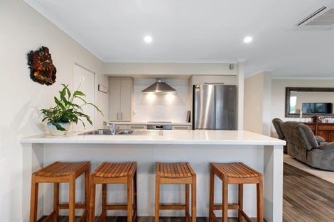 Photo of property in 2 Dayna Avenue, Ohauiti, Tauranga, 3112