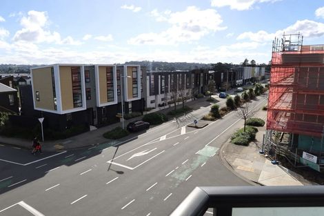Photo of property in 3/22 Kerewhenua Crescent, Hobsonville, 0616