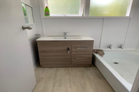 Photo of property in 1/114 Verran Road, Birkdale, Auckland, 0626