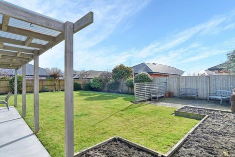 Photo of property in 8 Sheraton Place, Redwood, Christchurch, 8051