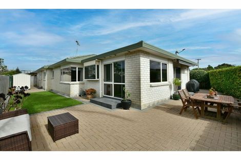 Photo of property in 2/31 Alice Avenue, Orewa, 0931