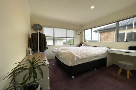 Photo of property in 40 Lilybank Crescent, East Tamaki, Auckland, 2013