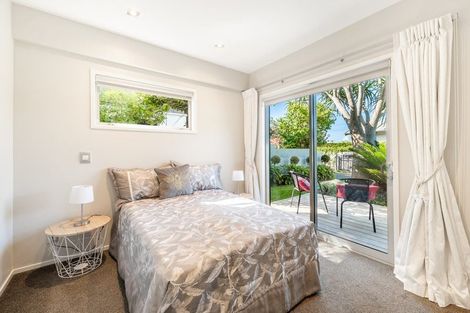 Photo of property in 2/91 Aberdeen Road, Castor Bay, Auckland, 0620
