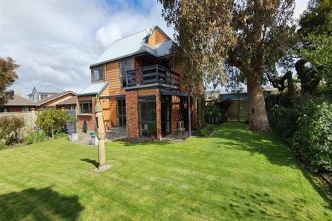Photo of property in 21 Grey Street, College Estate, Whanganui, 4500
