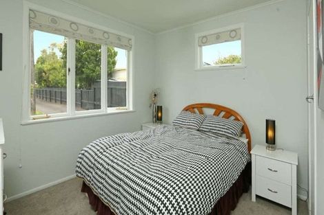 Photo of property in 42 Brains Road, Kelston, Auckland, 0602