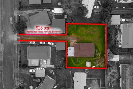 Photo of property in 12 Stoll Place, Clendon Park, Auckland, 2103