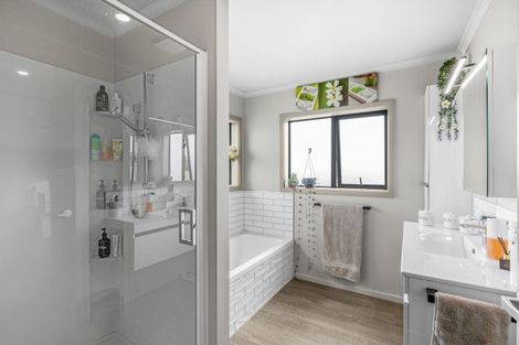 Photo of property in 102 Kukutauaki Road, Koputaroa, Levin, 5575