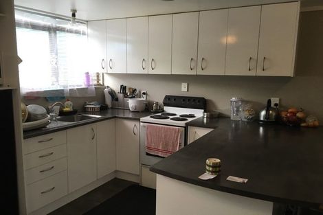 Photo of property in 2/251 Lincoln Road, Henderson, Auckland, 0610
