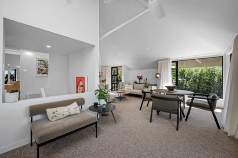 Photo of property in 2/21 Hauraki Road, Hauraki, Auckland, 0622