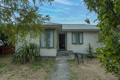 Photo of property in 27 Woodward Street East, Featherston, 5710