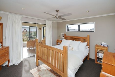 Photo of property in 24 Hakatere Road, Pegasus, 7612