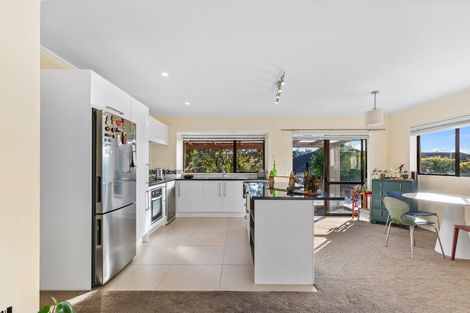 Photo of property in 2/16 Matisse Drive, West Harbour, Auckland, 0618