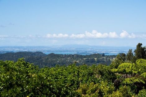 Photo of property in 453 Scenic Drive, Waiatarua, Auckland, 0612