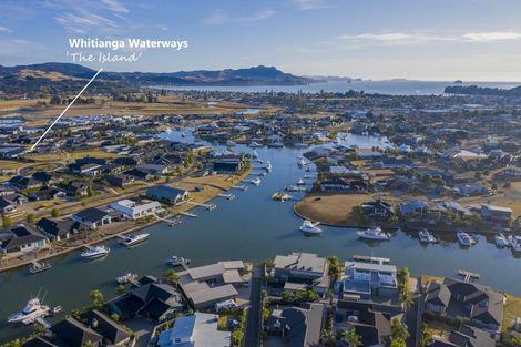 Photo of property in 18 Roseberry Place, Whitianga, 3510