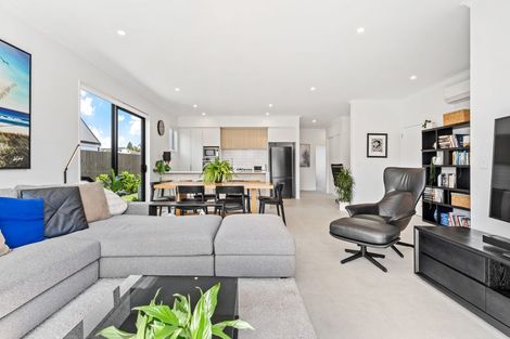 Photo of property in 33 Cambie Avenue, Red Beach, 0932