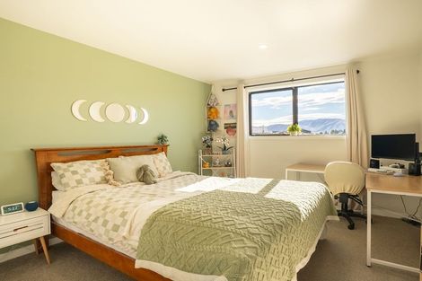 Photo of property in 1 Tussock Crescent, Twizel, 7901