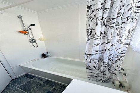 Photo of property in 56 Westmeath Street, Waitangirua, Porirua, 5024