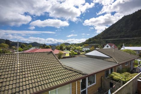 Photo of property in 73 Devon Street, Picton, 7220