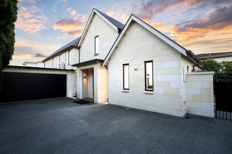 Photo of property in 5 Merivale Lane, Merivale, Christchurch, 8014