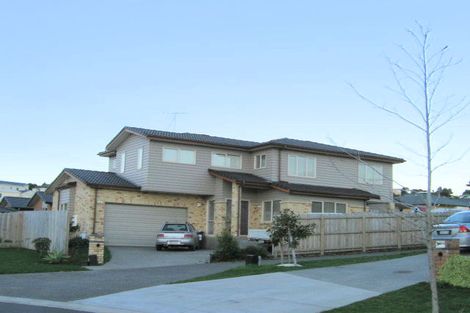 Photo of property in 12 Neaptide Close, Red Beach, 0932