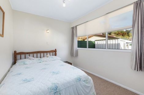 Photo of property in 37 Raukawa Street, Stokes Valley, Lower Hutt, 5019
