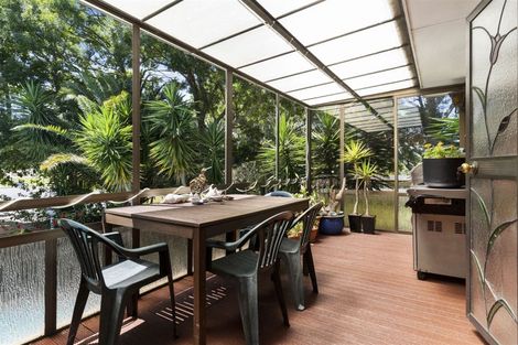 Photo of property in 36 Cascades Road, Pakuranga Heights, Auckland, 2010