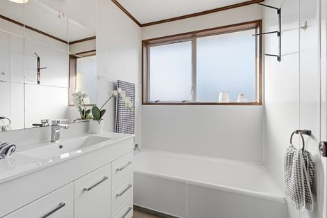 Photo of property in 26 Cicada Place, Hei Hei, Christchurch, 8042