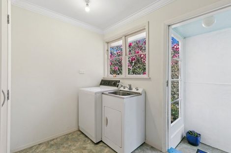 Photo of property in 7 Lyndhurst Road, Tawa, Wellington, 5028
