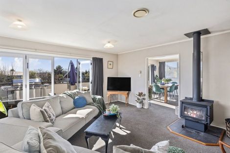 Photo of property in 19 Ward Place, Richmond Heights, Taupo, 3330