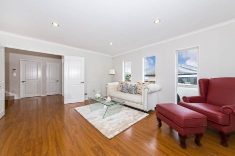 Photo of property in 16a Wychwood Avenue, Henderson Valley, Auckland, 0612