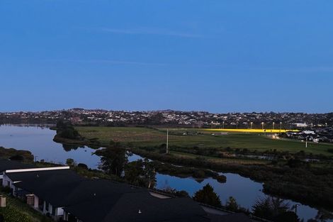 Photo of property in 22 Cassidy Drive, Orewa, 0931