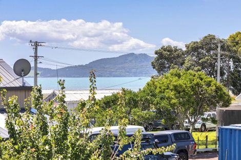 Photo of property in 12 Kawakawa-orere Road, Kawakawa Bay, Papakura, 2585