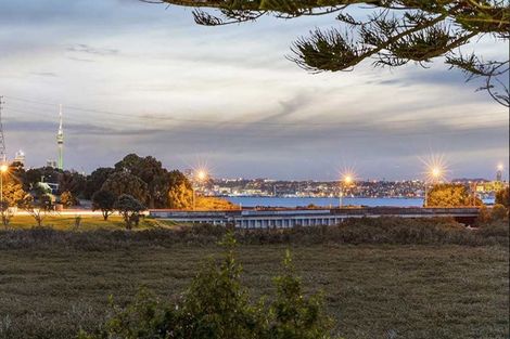 Photo of property in 46 Byron Avenue, Takapuna, Auckland, 0622