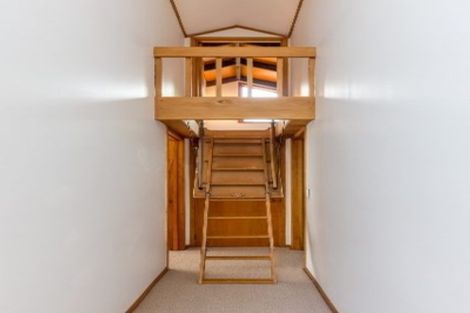 Photo of property in 5 Totara Road, Stanmore Bay, Whangaparaoa, 0932