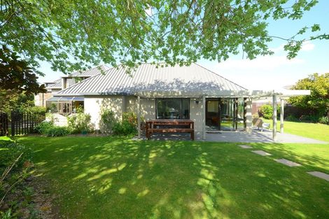 Photo of property in 33 O'connor Place, Burnside, Christchurch, 8053