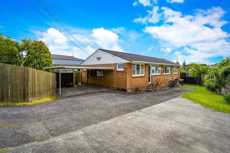 Photo of property in 1/102 Mcleod Road, Te Atatu South, Auckland, 0610