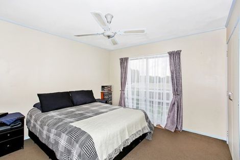 Photo of property in 10 Blackgate Place, Weymouth, Auckland, 2103