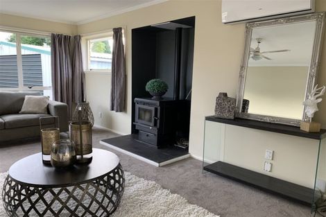 Photo of property in 13 Kathleen Crescent, Hornby, Christchurch, 8042