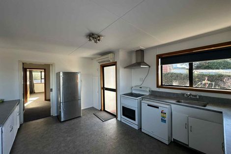 Photo of property in 6 Stephen Street, Halfway Bush, Dunedin, 9010