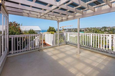 Photo of property in 35 Bayview Road, Browns Bay, Auckland, 0630