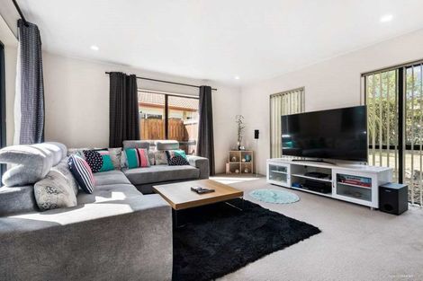 Photo of property in 13 Columbia Place, Albany, Auckland, 0632