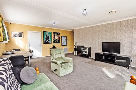 Photo of property in 1 Manapouri Street, Strathern, Invercargill, 9812