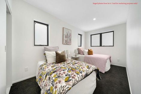 Photo of property in 2/13 Sarona Avenue, Glen Eden, Auckland, 0602