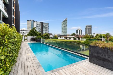 Photo of property in Frank Sargeson Apts, 107/74 Anzac Street, Takapuna, Auckland, 0622
