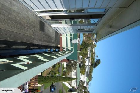 Photo of property in 8a Longcroft Terrace, Newlands, Wellington, 6037